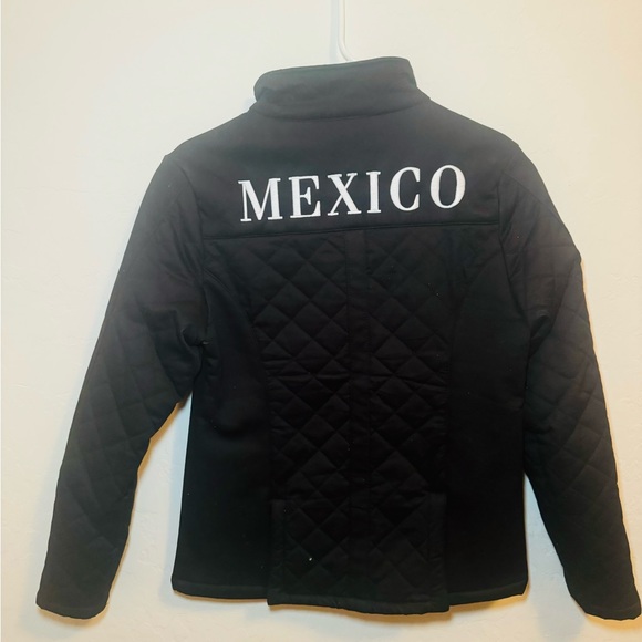 Jacket (shell) - Picture 1 of 3